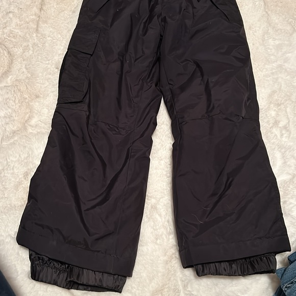 Snow gear overall with removable straps used once too small - Picture 2 of 4